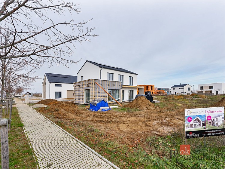 Prodej rodinného domu 160 m², pozemek 820 m² - foto 1