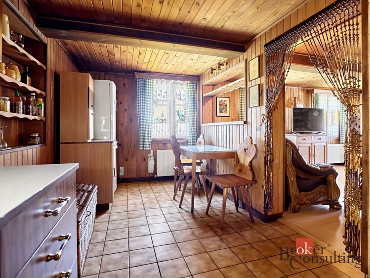 Prodej rodinného domu 593 m², pozemek 4 516 m² - foto 6