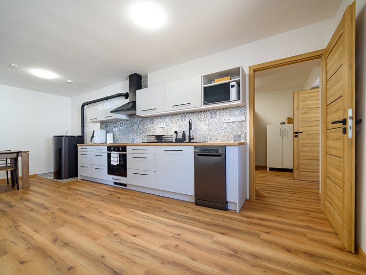 Prodej rodinného domu 83 m², pozemek 278 m² - foto 2