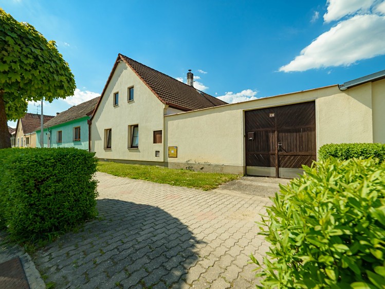 Prodej rodinného domu 83 m², pozemek 278 m² - foto 1