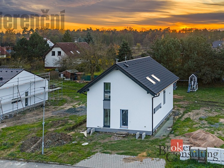 Prodej rodinného domu 125 m², pozemek 816 m² - foto 3