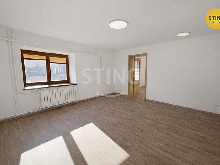 Prodej rodinného domu 220 m², pozemek 409 m² - foto 5