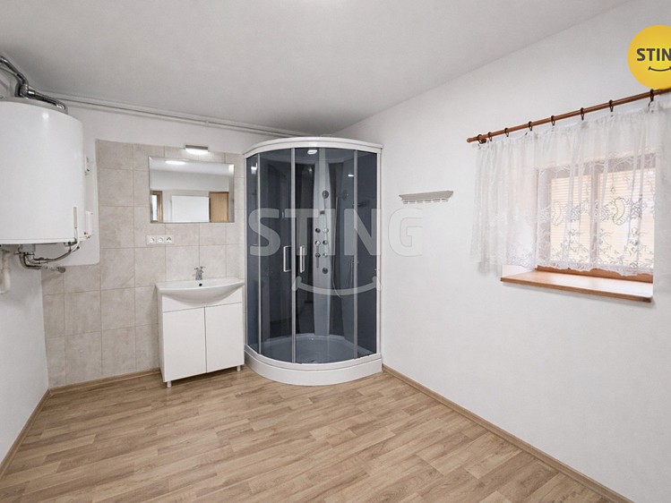 Prodej rodinného domu 220 m², pozemek 409 m² - foto 7
