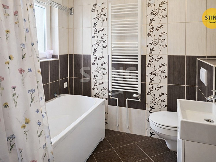 Prodej rodinného domu 220 m², pozemek 409 m² - foto 6
