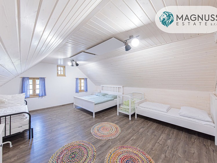 Prodej  rodinného domu 230 m², pozemek 1 024 m² - foto 4