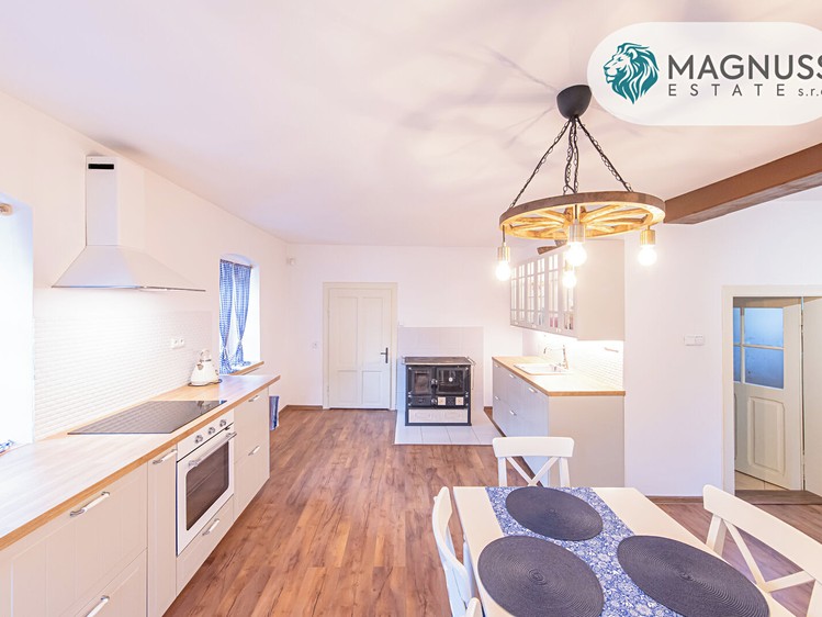 Prodej  rodinného domu 230 m², pozemek 1 024 m² - foto 8