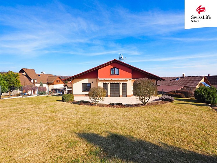 Prodej rodinného domu 250 m², pozemek 1 799 m² - foto 3