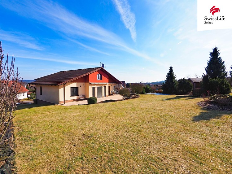 Prodej rodinného domu 250 m², pozemek 1 799 m² - foto 4