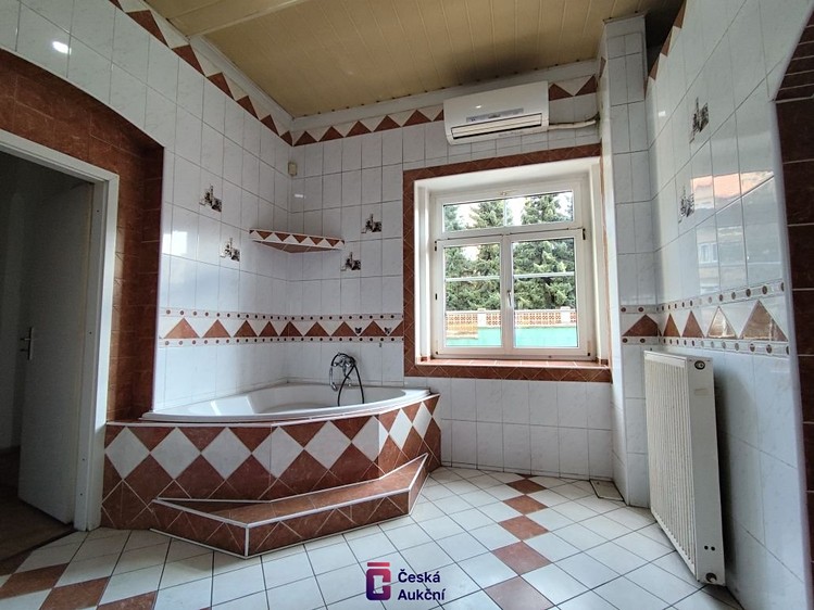 Prodej rodinného domu 200 m², pozemek 310 m² - foto 4