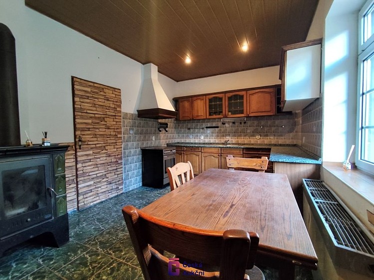 Prodej rodinného domu 200 m², pozemek 310 m² - foto 2