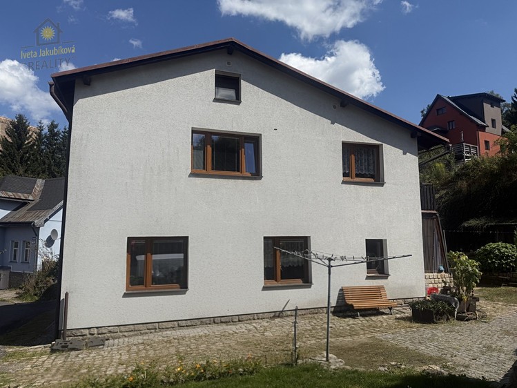 Prodej rodinného domu 195 m², pozemek 615 m² - foto 3