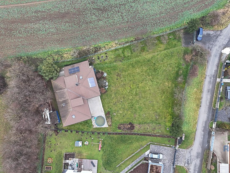 Prodej rodinného domu 200 m², pozemek 1 200 m² - foto 3