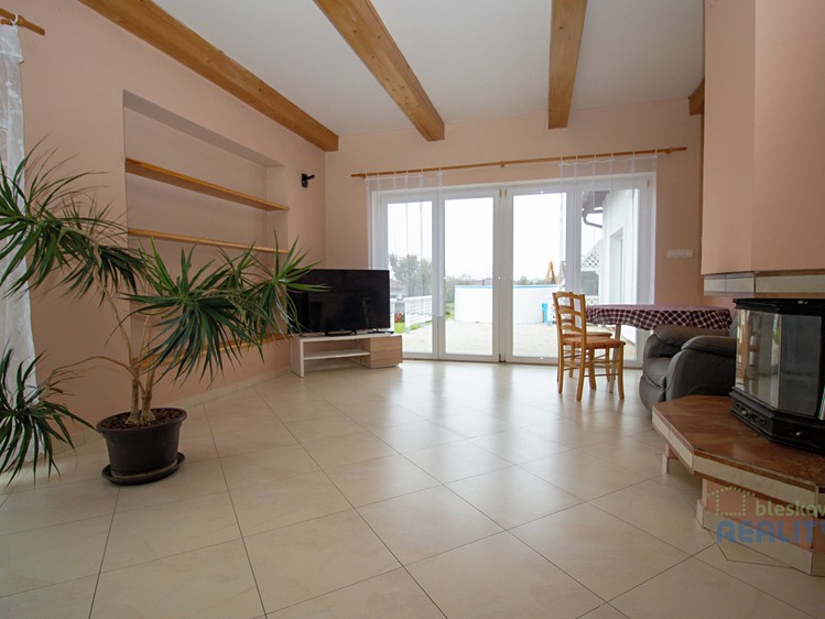 Prodej rodinného domu 200 m², pozemek 1 200 m² - foto 5