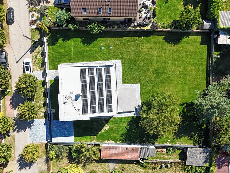 Prodej rodinného domu 256 m², pozemek 1 303 m² - foto 4