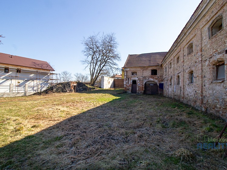 Prodej  zemědělské usedlosti 1 113 m², pozemek 2 906 m² - foto 4