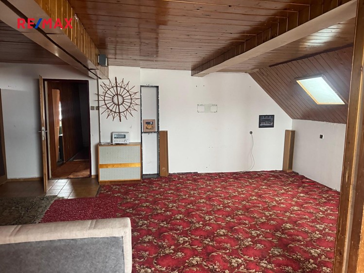 Prodej  vícegeneračního domu 280 m², pozemek 633 m² - foto 8