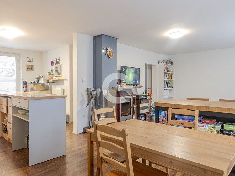 Prodej  rodinného domu 198 m², pozemek 622 m² - foto 4