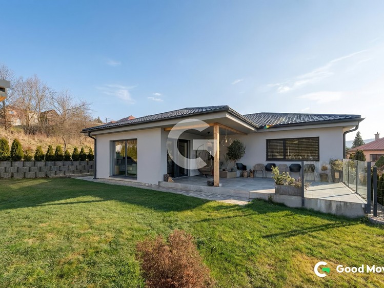 Prodej rodinného domu 146 m², pozemek 600 m² - foto 1