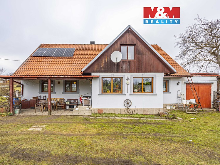 Prodej rodinného domu 109 m², pozemek 3 949 m² - foto 1