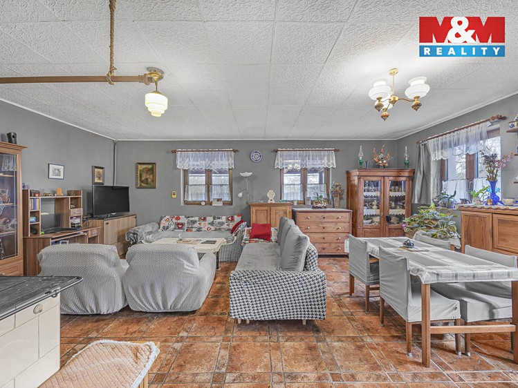 Prodej rodinného domu 109 m², pozemek 3 949 m² - foto 2