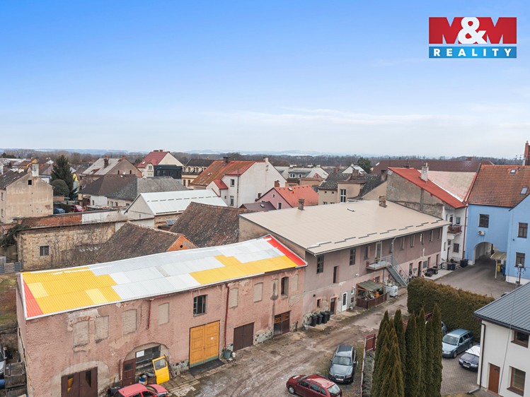 Prodej rodinného domu 791 m², pozemek 1 395 m² - foto 4
