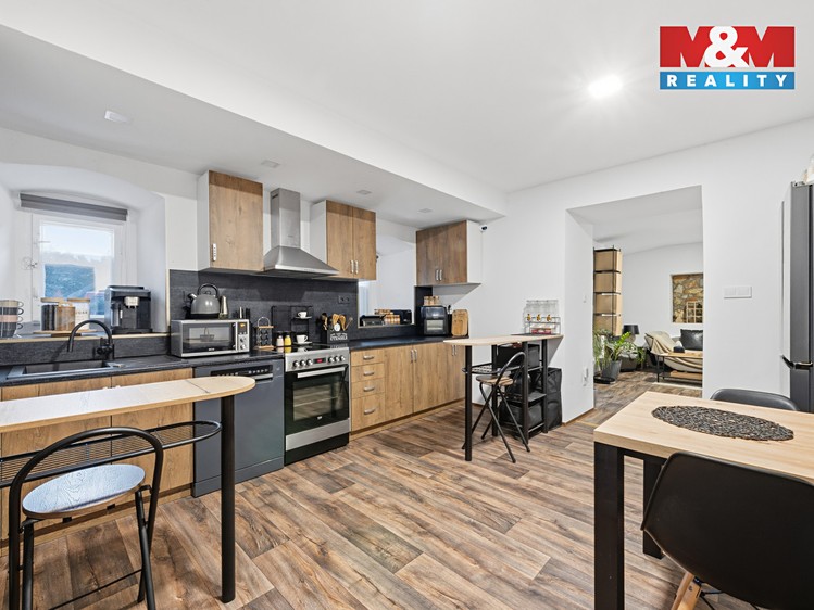 Prodej rodinného domu 791 m², pozemek 1 395 m² - foto 7