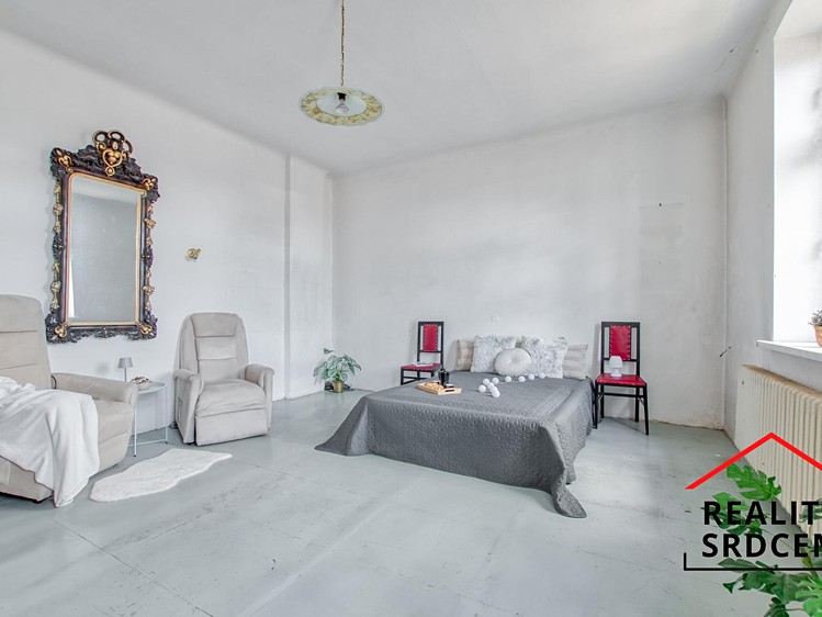 Prodej rodinného domu 600 m², pozemek 1 659 m² - foto 2