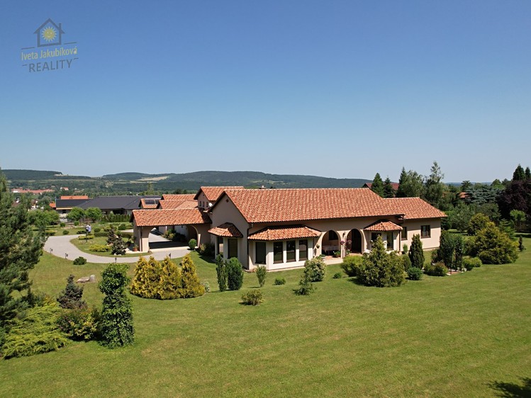 Prodej rodinného domu 889 m², pozemek 7 174 m² - foto 5