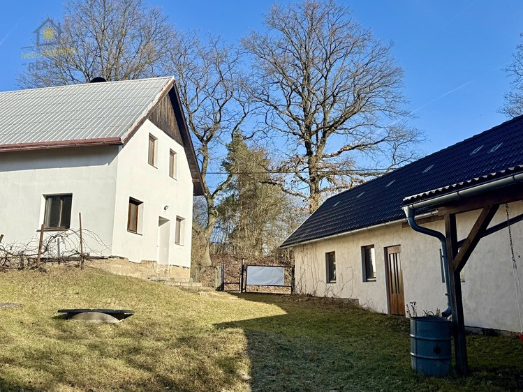 Prodej rodinného domu 148 m², pozemek 2 324 m² - foto 4