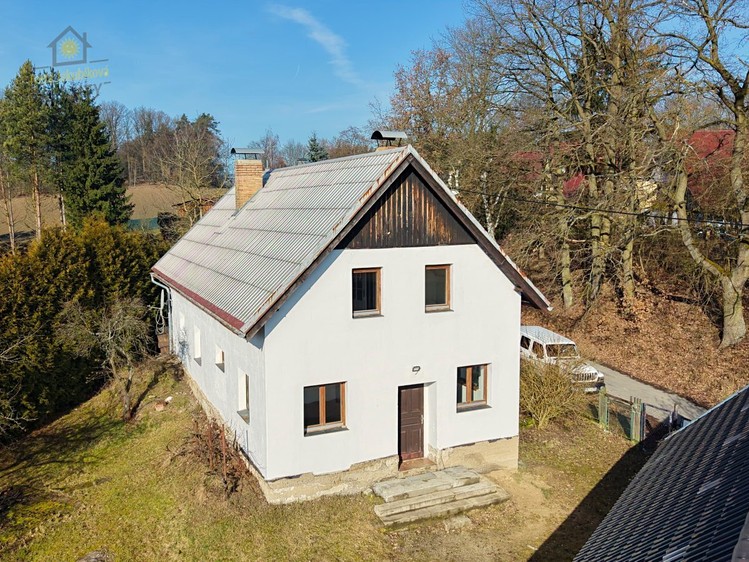 Prodej rodinného domu 148 m², pozemek 2 324 m² - foto 2