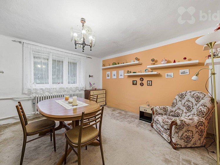 Prodej rodinného domu 127 m², pozemek 342 m² - foto 2