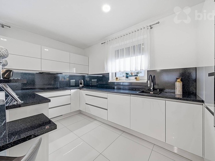 Prodej rodinného domu 64 m², pozemek 581 m² - foto 1