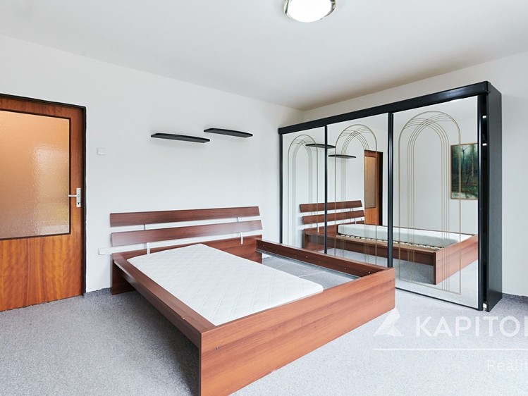 Prodej rodinného domu 177 m², pozemek 294 m² - foto 3