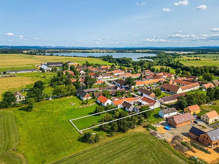 Prodej zemědělské usedlosti 138 m², pozemek 2 255 m² - foto 1