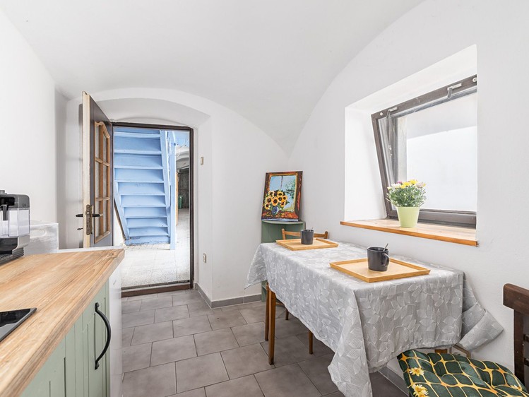 Prodej vícegeneračního domu 100 m², pozemek 361 m² - foto 4