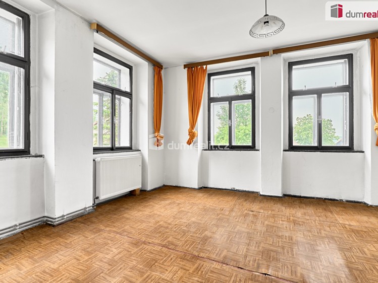 Prodej rodinného domu 531 m², pozemek 1 722 m² - foto 7