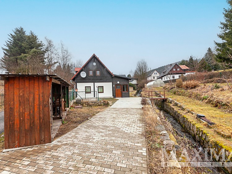 Prodej rodinného domu 143 m², pozemek 1 130 m² - foto 7