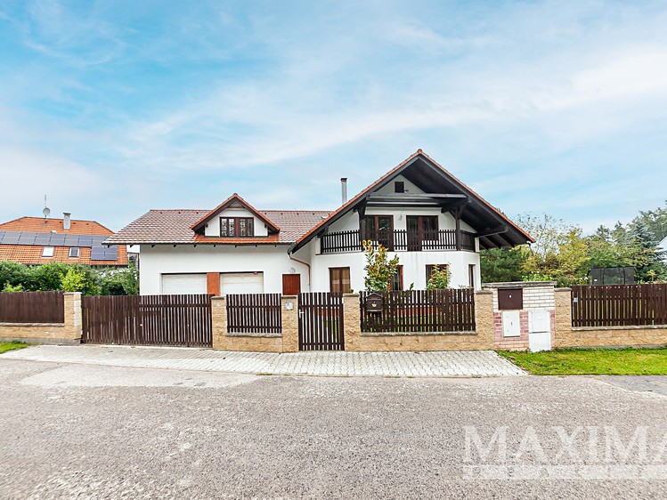 Prodej rodinného domu 352 m², pozemek 1 401 m² - foto 4