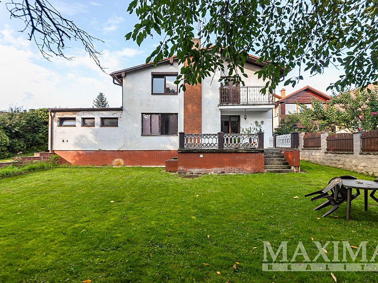 Prodej rodinného domu 270 m², pozemek 868 m² - foto 1
