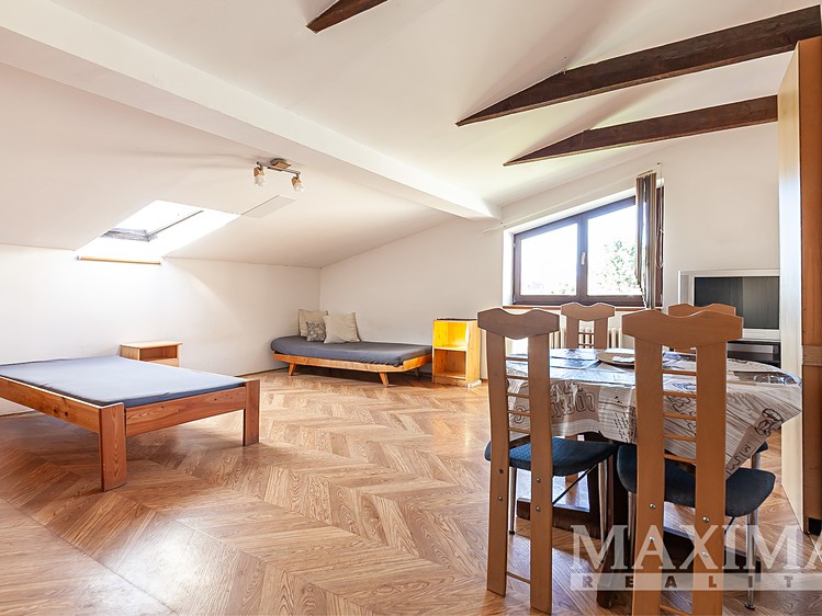 Prodej rodinného domu 270 m², pozemek 868 m² - foto 5