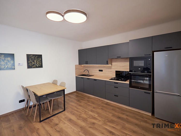 Prodej rodinného domu 125 m², pozemek 898 m² - foto 2