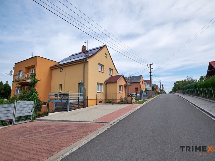 Prodej rodinného domu 125 m², pozemek 898 m² - foto 1