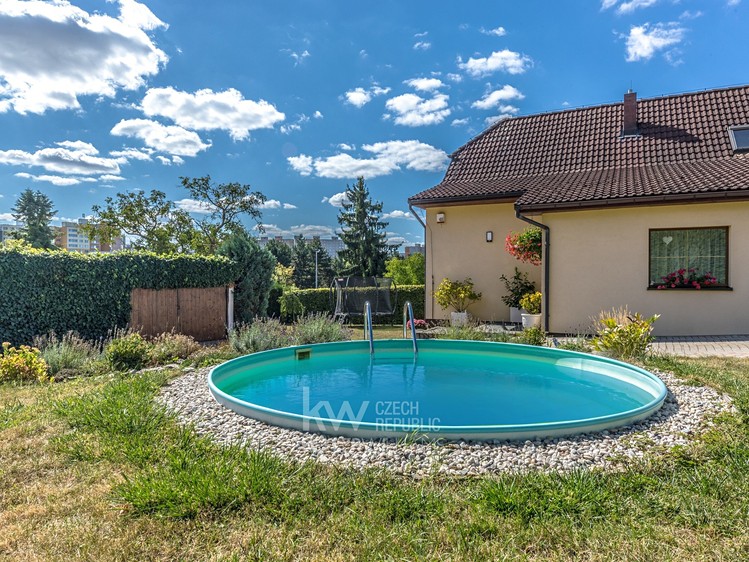 Prodej rodinného domu 131 m², pozemek 790 m² - foto 3
