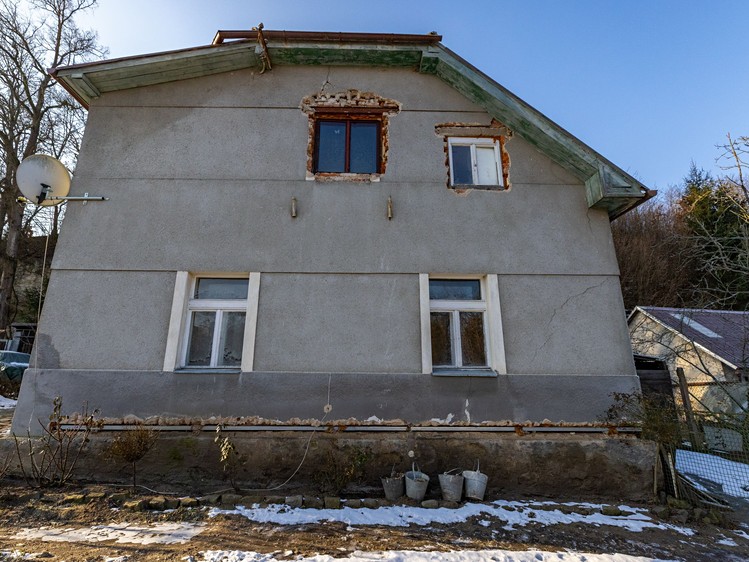 Dražba rodinného domu 110 m², pozemek 630 m² - foto 1