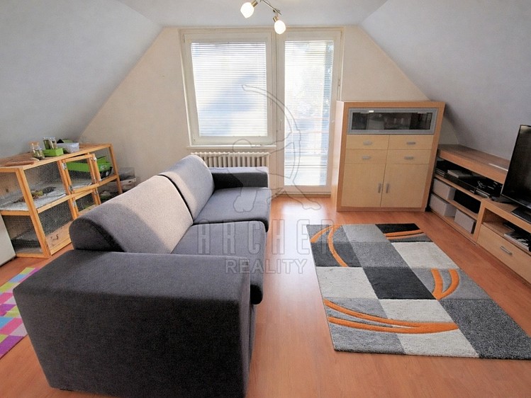 Prodej rodinného domu 140 m², pozemek 1 520 m² - foto 2