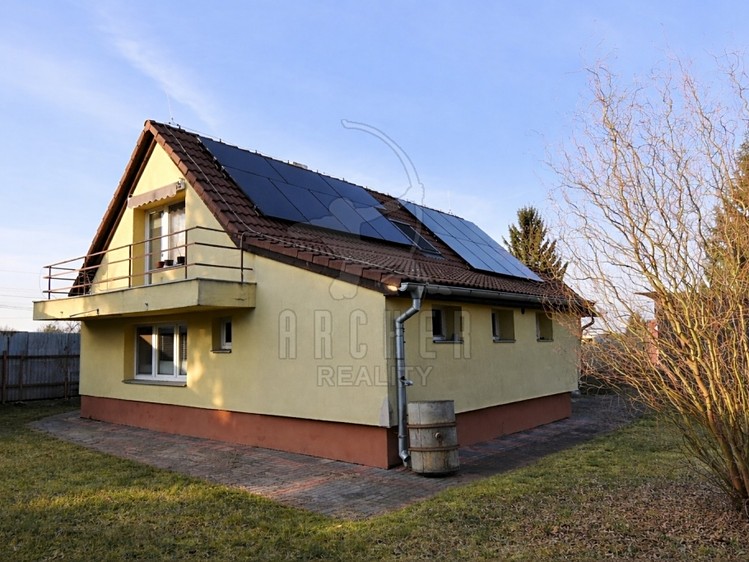 Prodej rodinného domu 140 m², pozemek 1 520 m² - foto 1