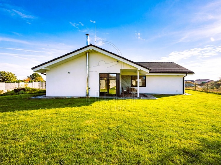 Prodej rodinného domu 152 m², pozemek 846 m² - foto 3