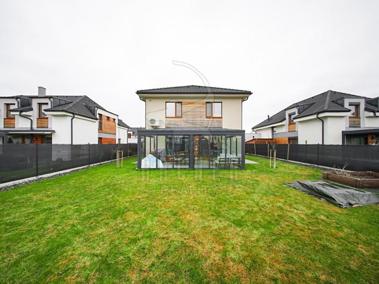 Prodej rodinného domu 168 m², pozemek 472 m² - foto 3