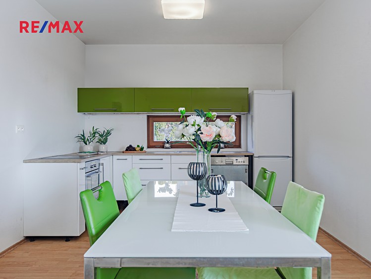Prodej rodinného domu 148 m², pozemek 803 m² - foto 8