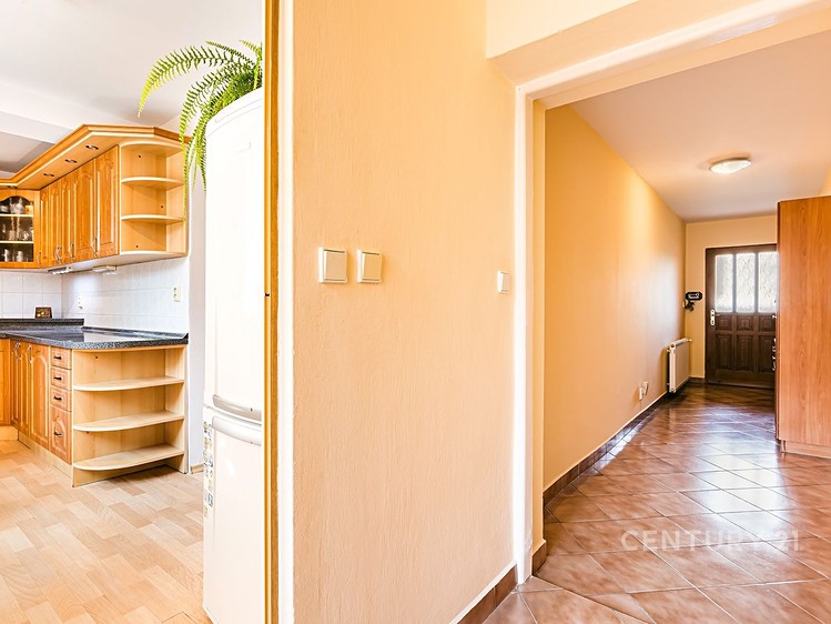 Prodej rodinného domu 197 m², pozemek 319 m² - foto 7